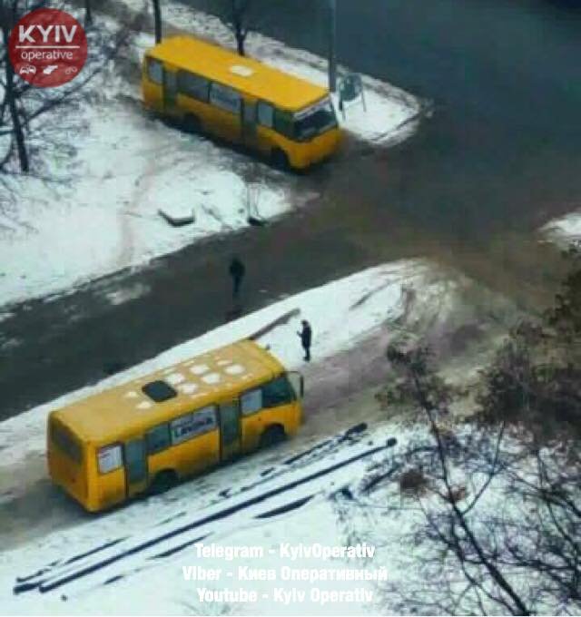 Герої парковки на маршрутках показали клас у Києві