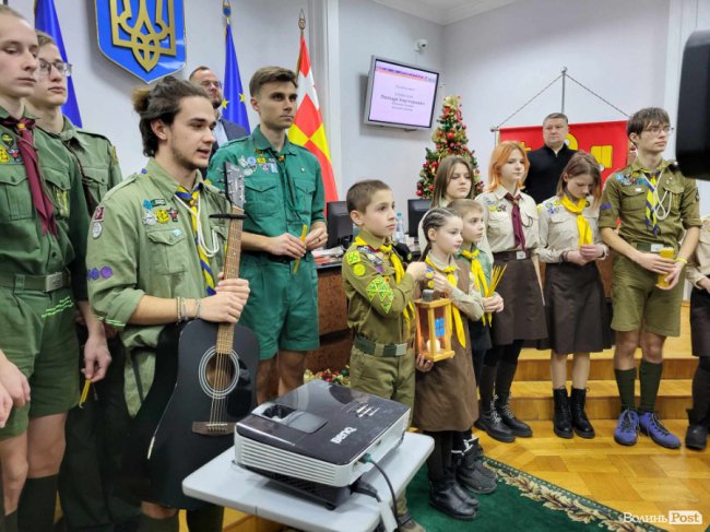 Луцьк отримав Вифлеємський вогонь миру. ФОТО