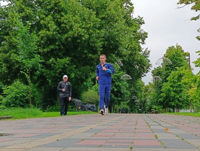 Легкоатлет з Волині Іван Банзерук готується до Олімпійських ігор і щодня долає 28 км