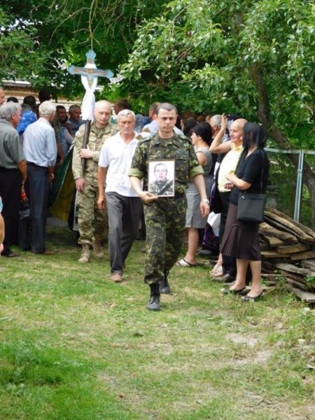 На Волині попрощалися з Героєм Олександром Мельничуком. ФОТО