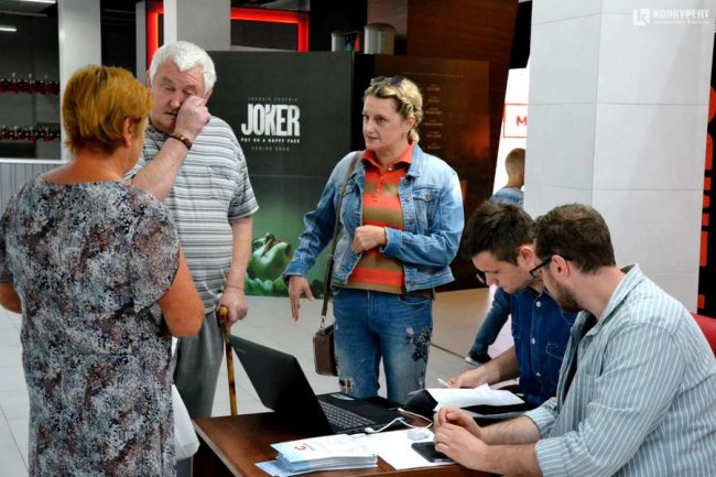 «Дивитися без хвилювання неможливо», – луцькі пенсіонери про фільм «Заборонений»