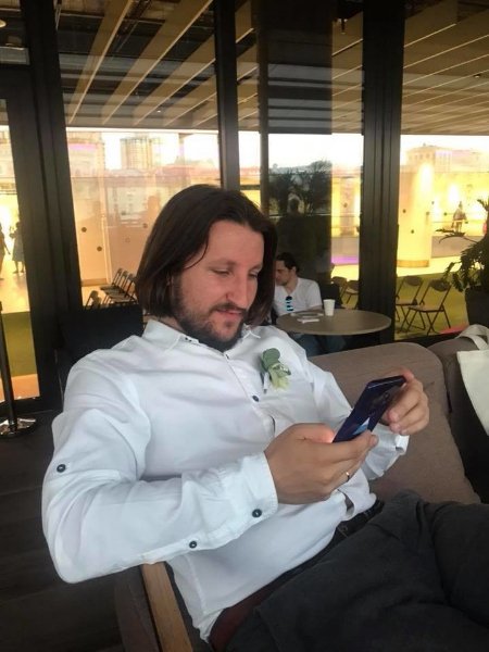 Поет із Волині одружився з тележурналісткою. ФОТО