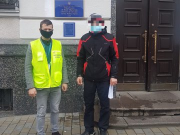 У Луцьку виявили нелегала з Узбекистану, який 2 роки незаконно жив в Україні