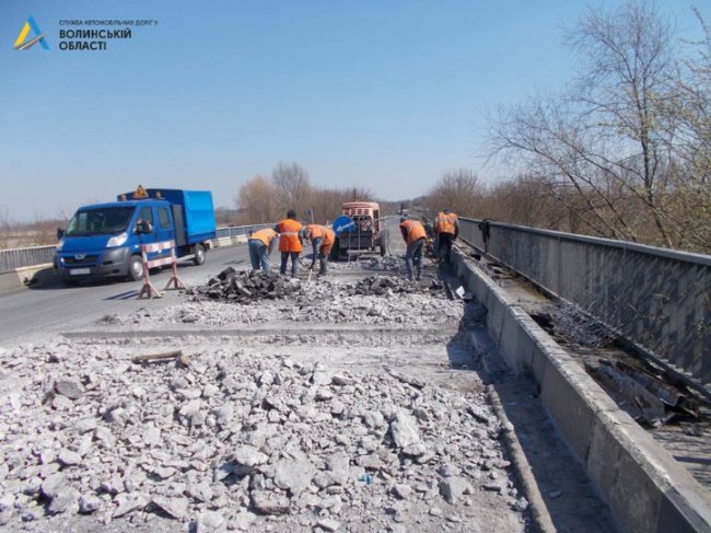 У Княгининку ремонтують міст через Стир. ФОТО