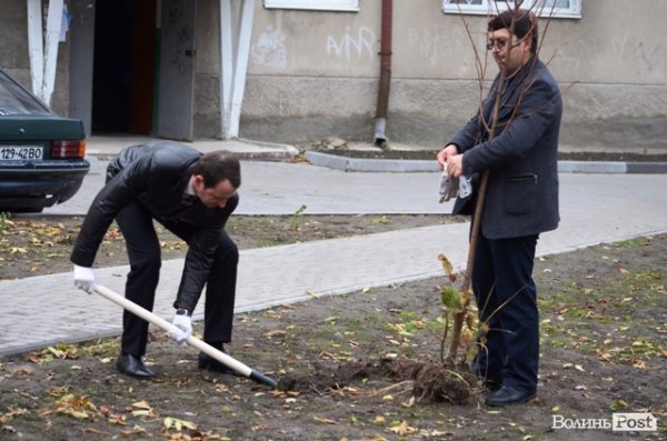 Як луцький депутат виконує свої обіцянки. ФОТО