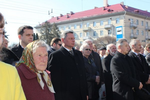 У Луцьку вшанували пам'ять Тараса Шевченка. ФОТО