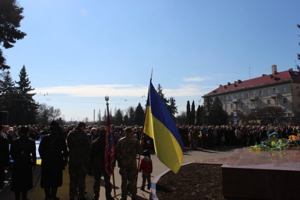 У Луцьку вшанували пам'ять Тараса Шевченка. ФОТО