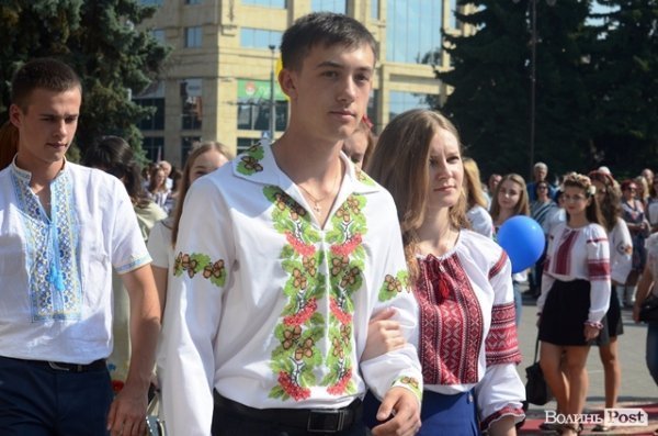 Нові студенти політеху пройшлися червоною доріжкою. ФОТОРЕПОРТАЖ