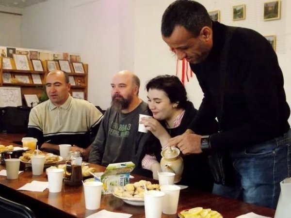 Кримські татари чаювали із студентами в Луцькій бібліотеці. ФОТО