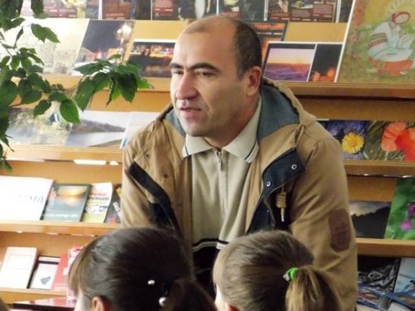 Кримські татари чаювали із студентами в Луцькій бібліотеці. ФОТО