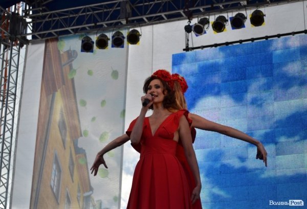 Лучан із Днем міста вітали ФлайzZzа, Мандри і Mad Heads