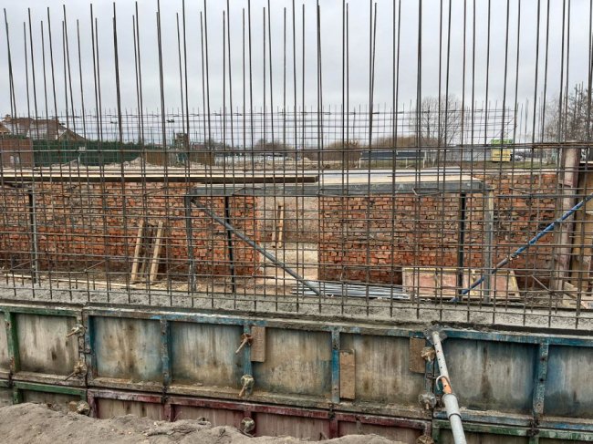 У місті на Волині майже «з нуля» будують укриття в школі. ФОТО