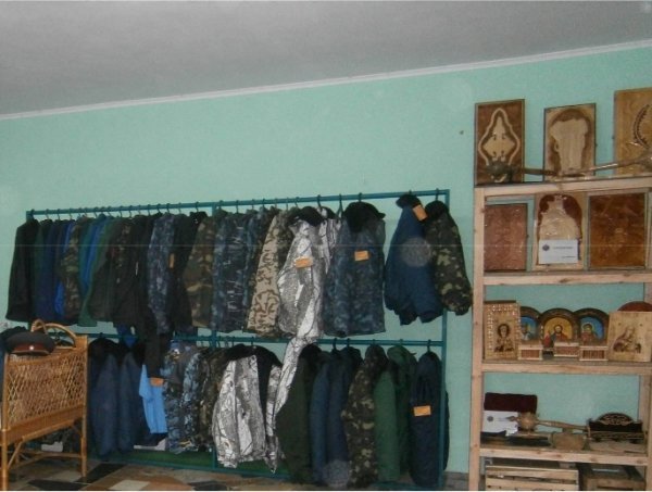 В Україні відкрили мережу «тюремних» магазинів. ФОТО