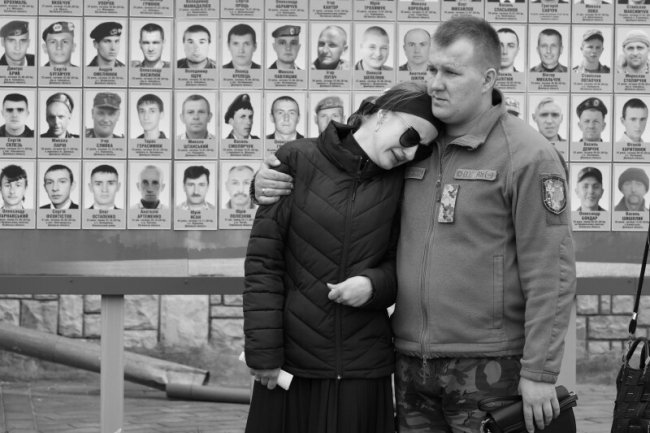 Луцьк попрощався із загиблим захисником Андрієм Головачовим