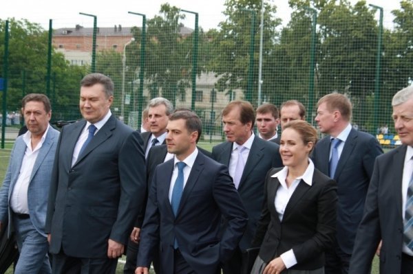 Як Янукович у футбол грав. ФОТО. ВІДЕО