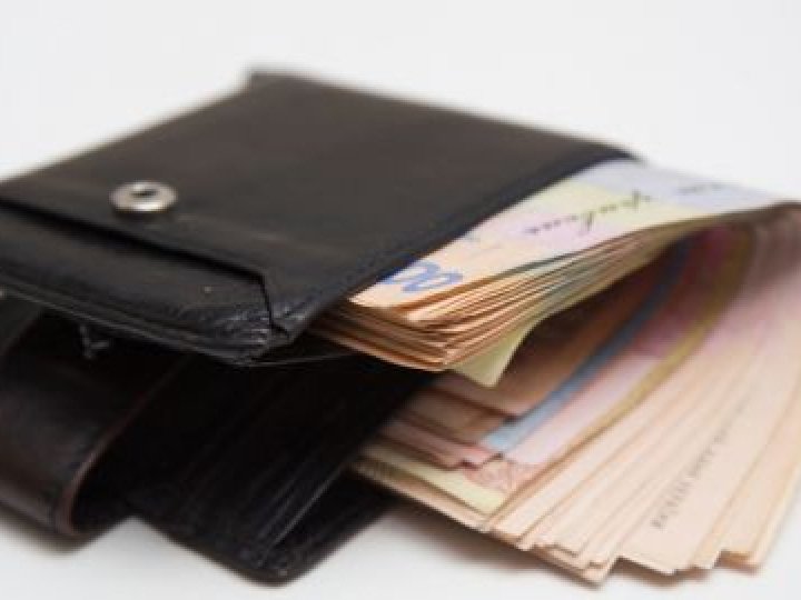 На Волині злодій проник до будинку і вкрав зі столу гаманець з грошима