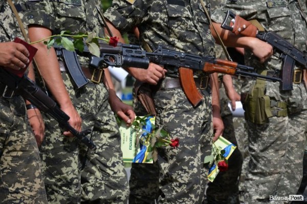 Терористи «розбомбили» більшість транспорту Луцького прикордонного загону. ФОТО