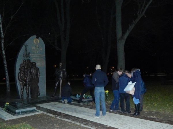 Волинські майданівці прийшли на могилу Мойсея