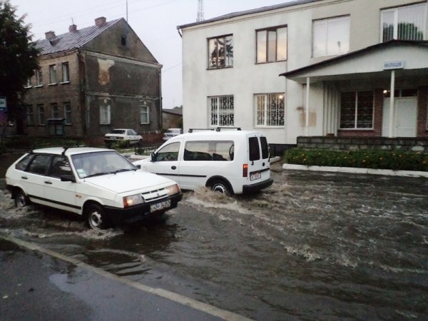 Як затоплювало райцентр на Волині. ФОТО. ВІДЕО
