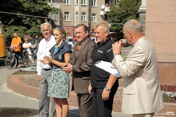 Масовий велопробіг до Дня Незалежності в Луцьку. ФОТО