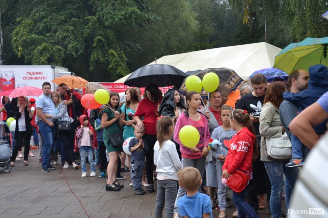 Пісні та вареники: у Луцьку відбувся фестиваль національної кухні. ФОТО