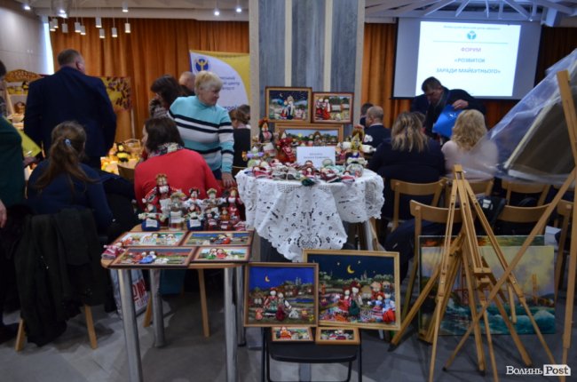 Справа для душі стала бізнесом: у Луцьку люди із «золотими» руками ділилися історіями успіху. ФОТО