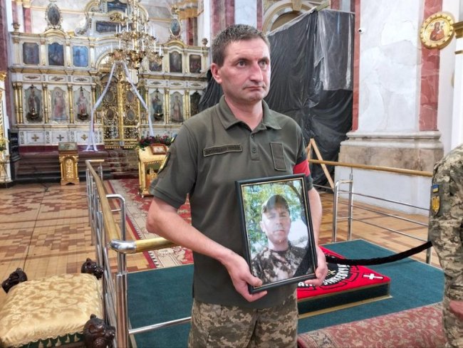 У Луцьку попрощалися з 40-річним молодшим сержантом Анатолієм Хабовцем