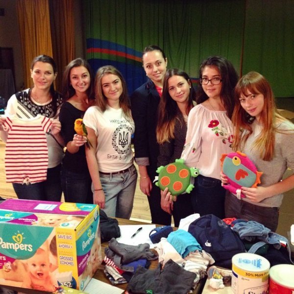 У США зібрали речі для родин військових та біженців. ФОТО