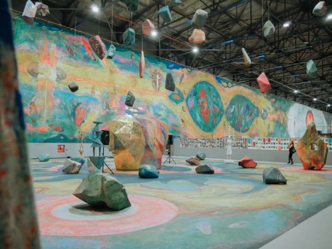 Понад дві тисячі квадратних метрів: у Музеї Корсаків презентували найбільшу картину у світі