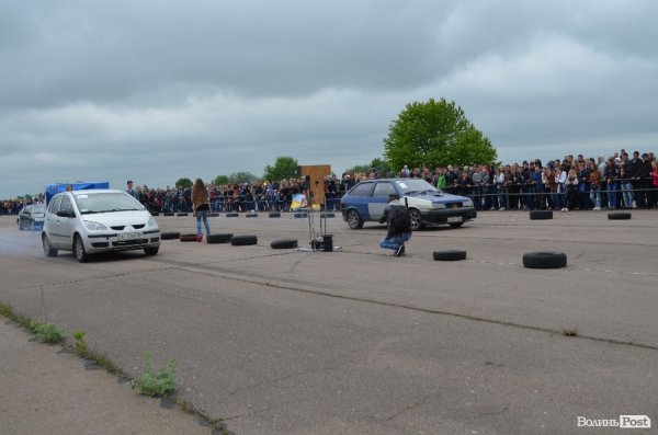 Під Луцьком визначили переможця з дрег-рейсінгу. ФОТО