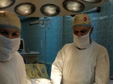 У Луцьку прооперували двох жінок з величезними пухлинами. ФОТО 18+
