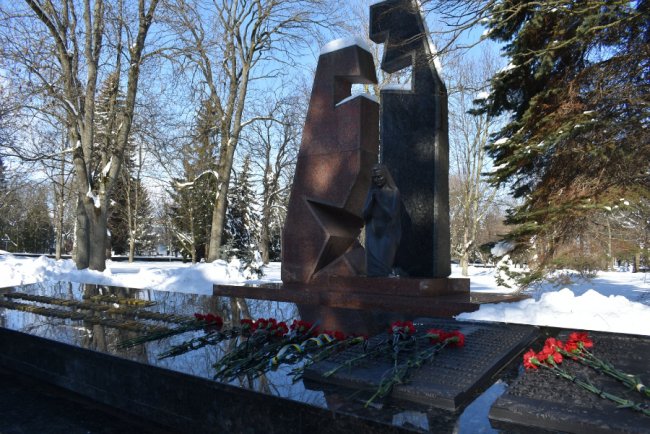 У Луцьку вшанували воїнів-афганців. ФОТО