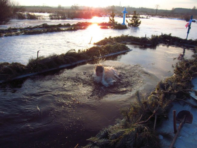 Показали, як святкували Водохреще у Старій Вижівці. ФОТО