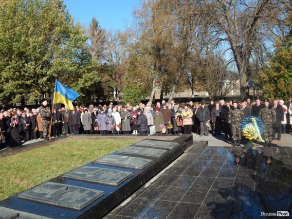 У Луцьку вшанували пам'ять загиблих у Другій світовій. ФОТО