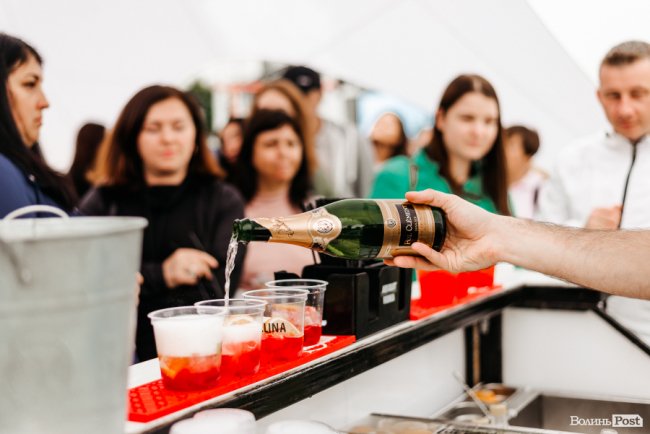 Розкриття таємниці, подарунки та KADNAY «на десерт»: як на «Супернові» веселилися «добрі сусіди». ФОТОРЕПОРТАЖ*