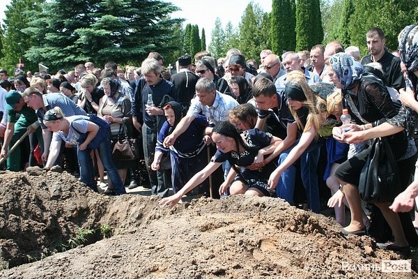 Воїнів-лучан поховали в Гаразджі. ФОТО