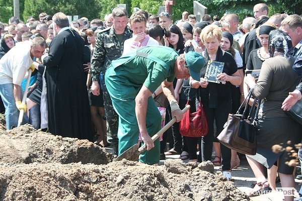 Воїнів-лучан поховали в Гаразджі. ФОТО
