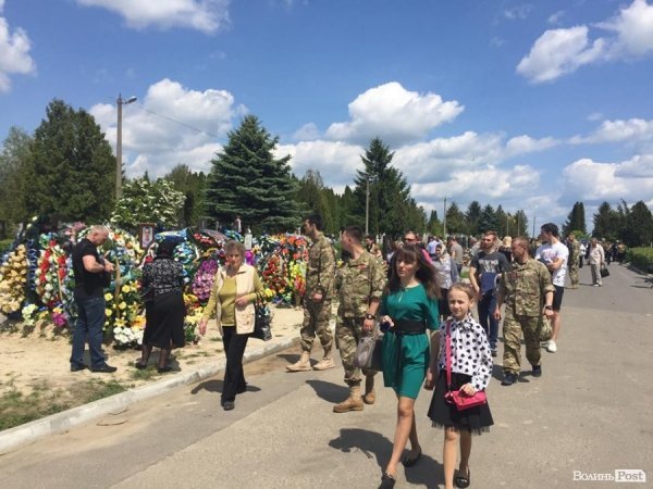 У Луцьку вшанували пам'ять лучан-військовослужбовців, які загинули під Волновахою. ФОТО