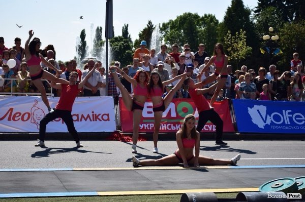 22 богатирі вражали лучан надзвичайною силою та міццю. ФОТО