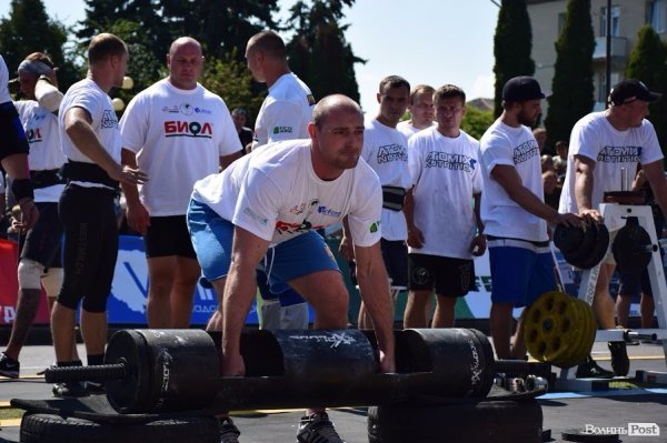 22 богатирі вражали лучан надзвичайною силою та міццю. ФОТО