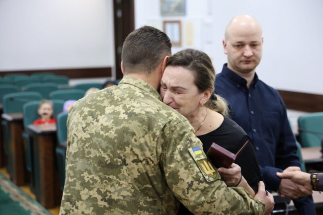 У Луцьку вручили державні нагороди рідним загиблих військовослужбовців