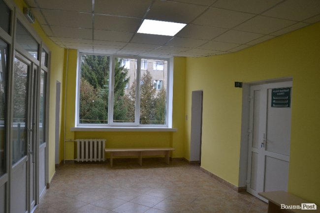 У Луцьку відкрили оновлене приміщення жіночої консультації