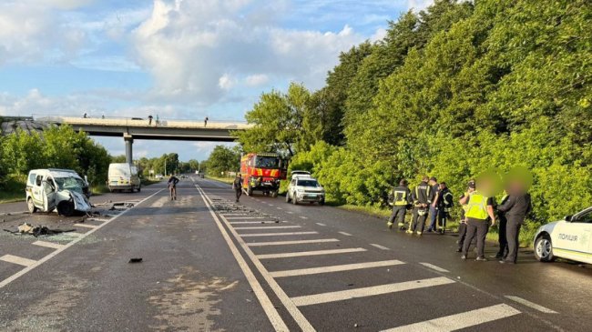 Смертельна аварія біля Луцька: двоє водіїв загинули, 20-річну пасажирку госпіталізували