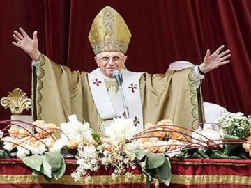 Бенедикт XVI попрощався з народом. ФОТО