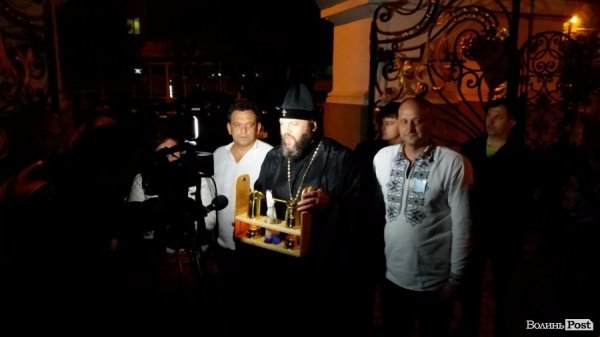 Луцьк - з Благодатним вогнем. ФОТО