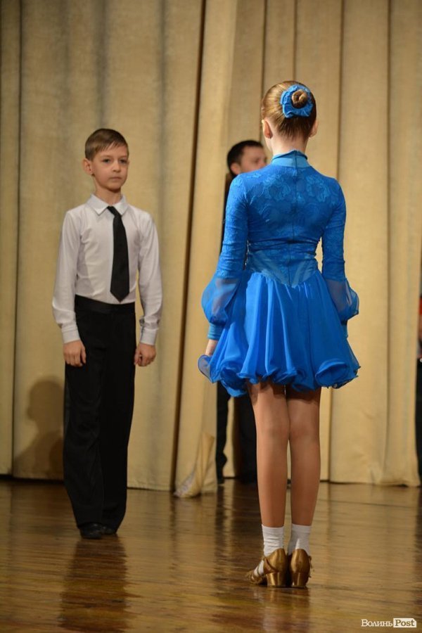 Луцьку сцену запалювали «різдвяні зірочки». ФОТО. ВІДЕО