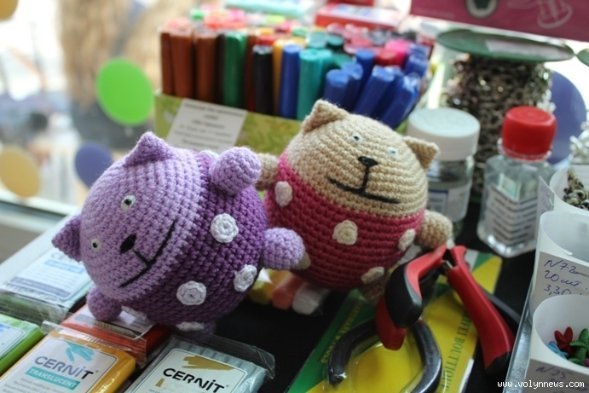 Як у Луцьку вчили робити великодні яйця з фетру. ФОТО