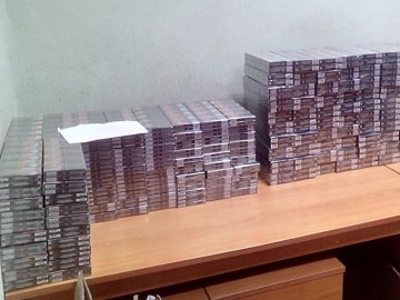 На Волині у білоруса вилучили авто, набите контрабандою