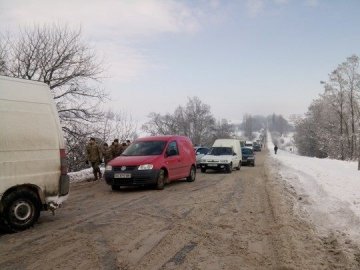 Через фуру паралізувало рух на волинській трасі