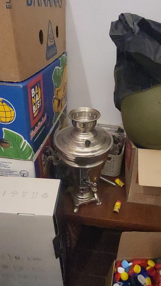 Двоголовий орел та георгіївські стрічки: в Успенському соборі у Володимирі знайшли російські символи